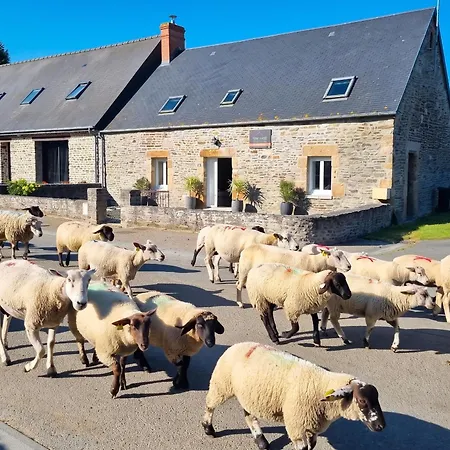Au Mont De La Rive Vakantiehuis
