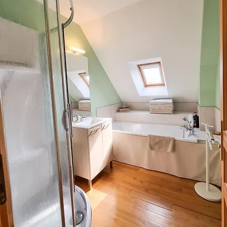 Au Mont De La Rive Vakantiehuis Pontorson